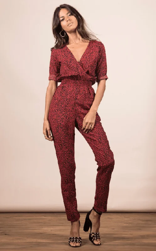Women's Clothing For Outdoor Activities Unleash Your Trendy Side Zion Jumpsuit In Small Red Leopard